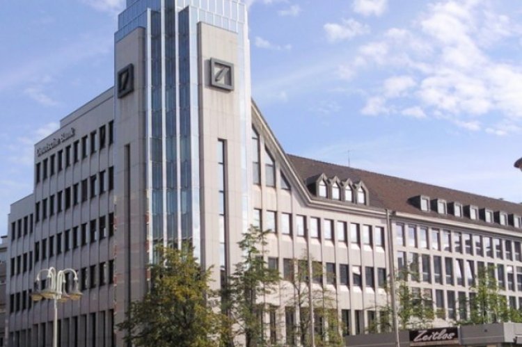 S&P понизило рейтинг Deutsche Bank